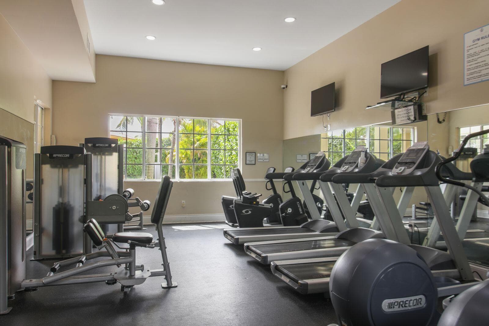 42 Fitness center Community