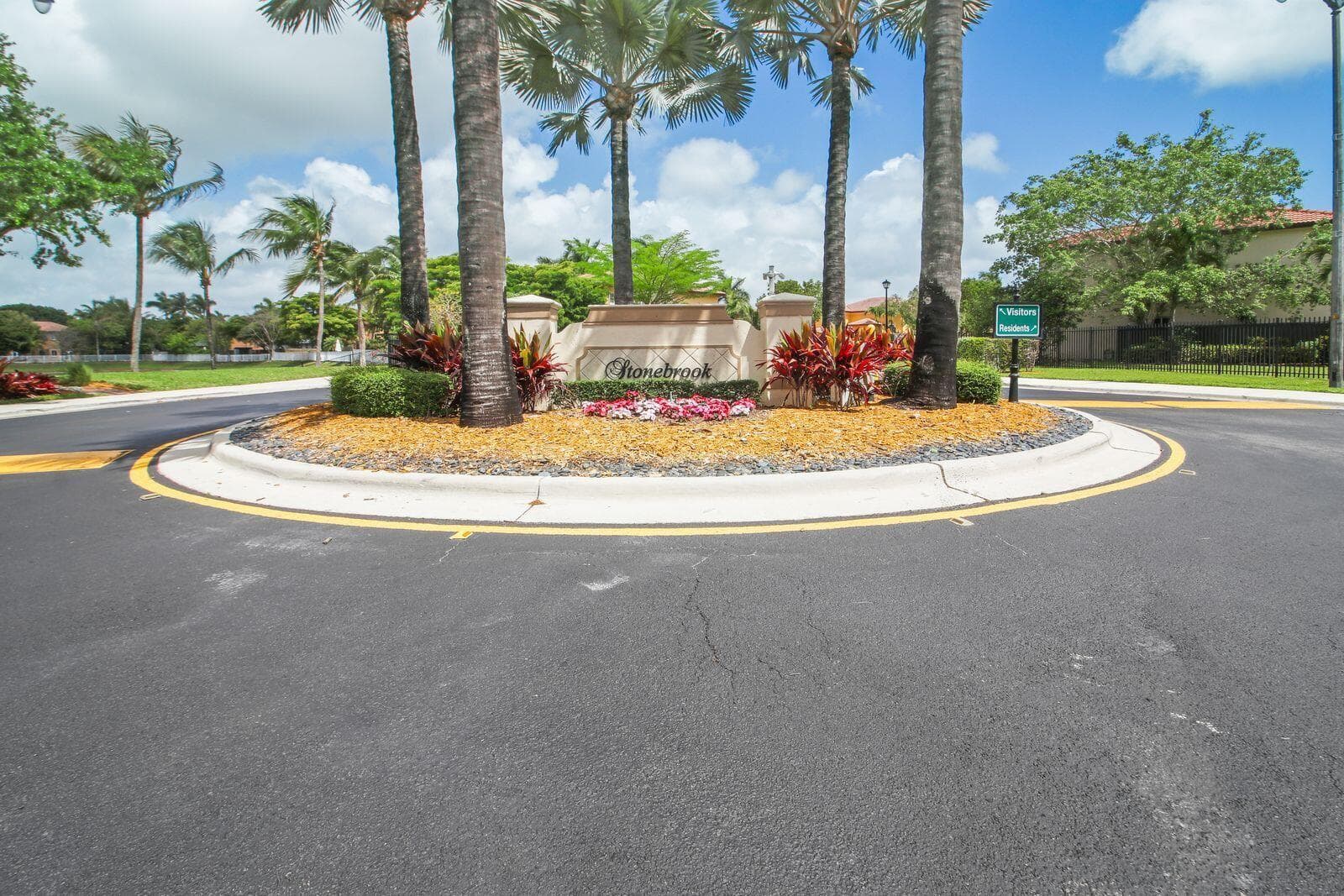 28 Gated entrance Community