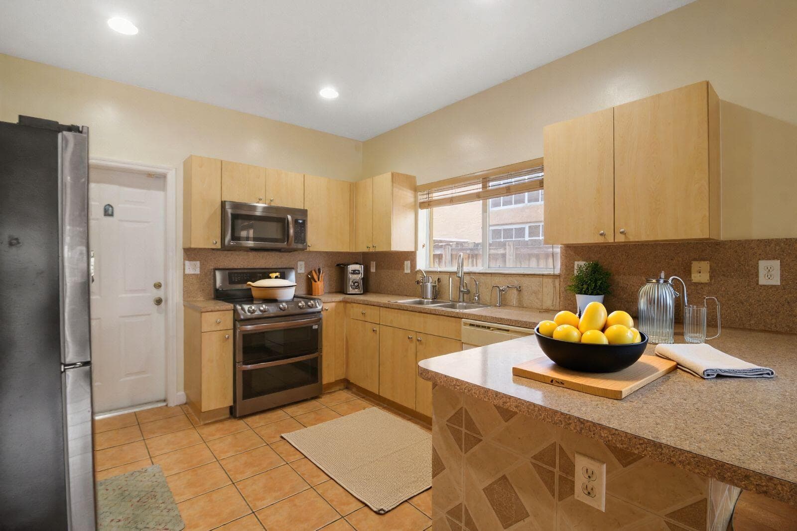 05 Kitchen Virtually staged