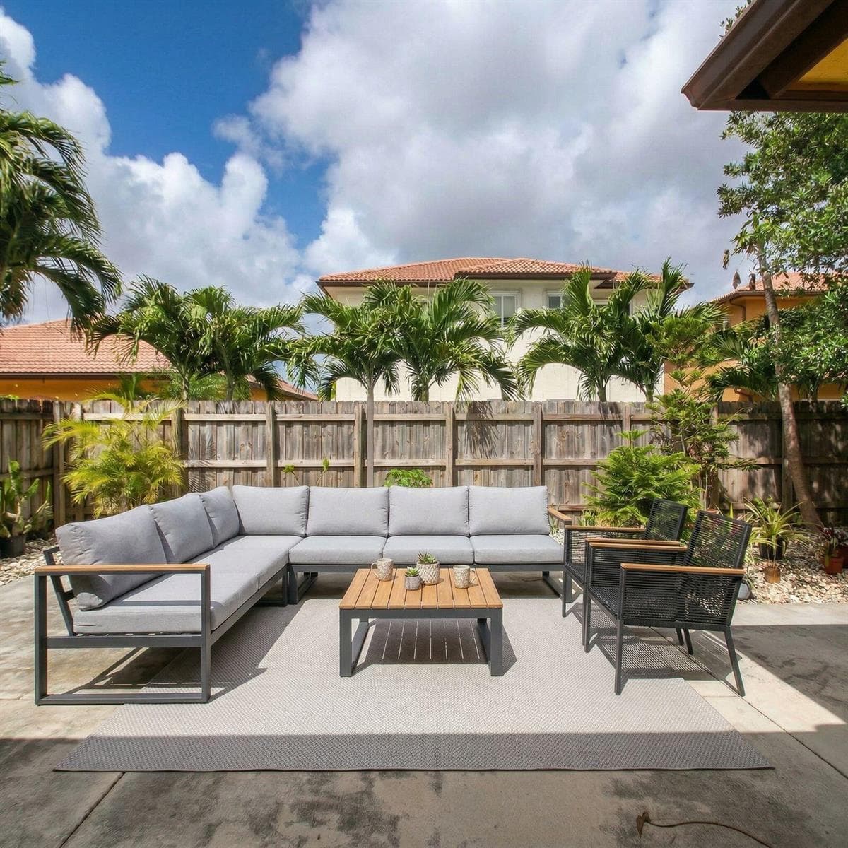 14 Backyard Virtually staged