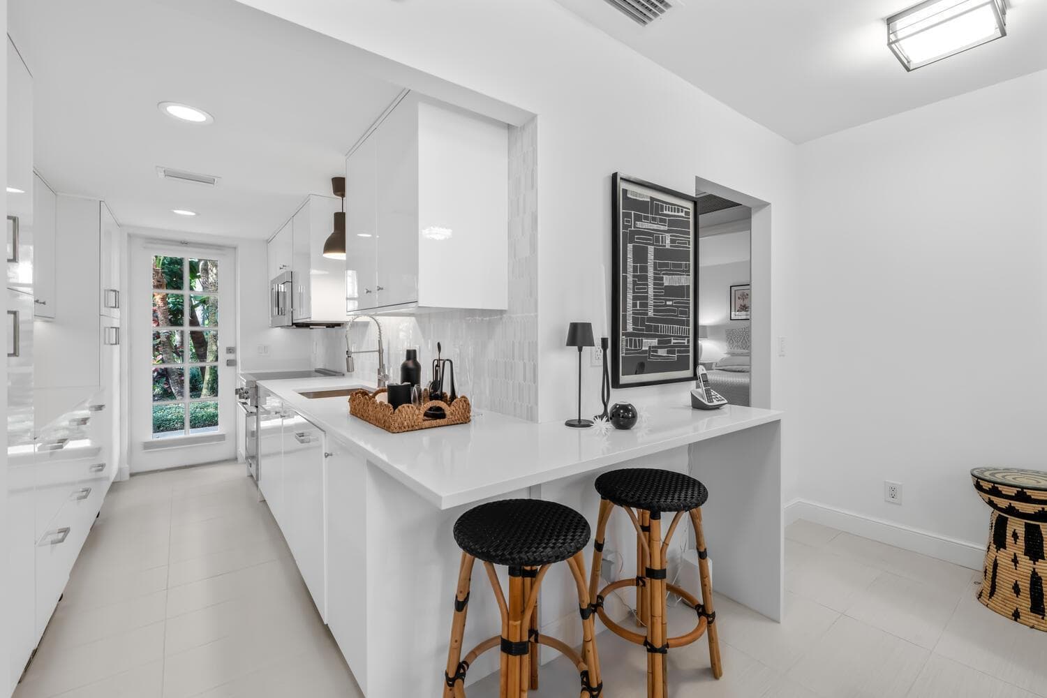 134 Peruvian Ave Palm Beach FL-large-008