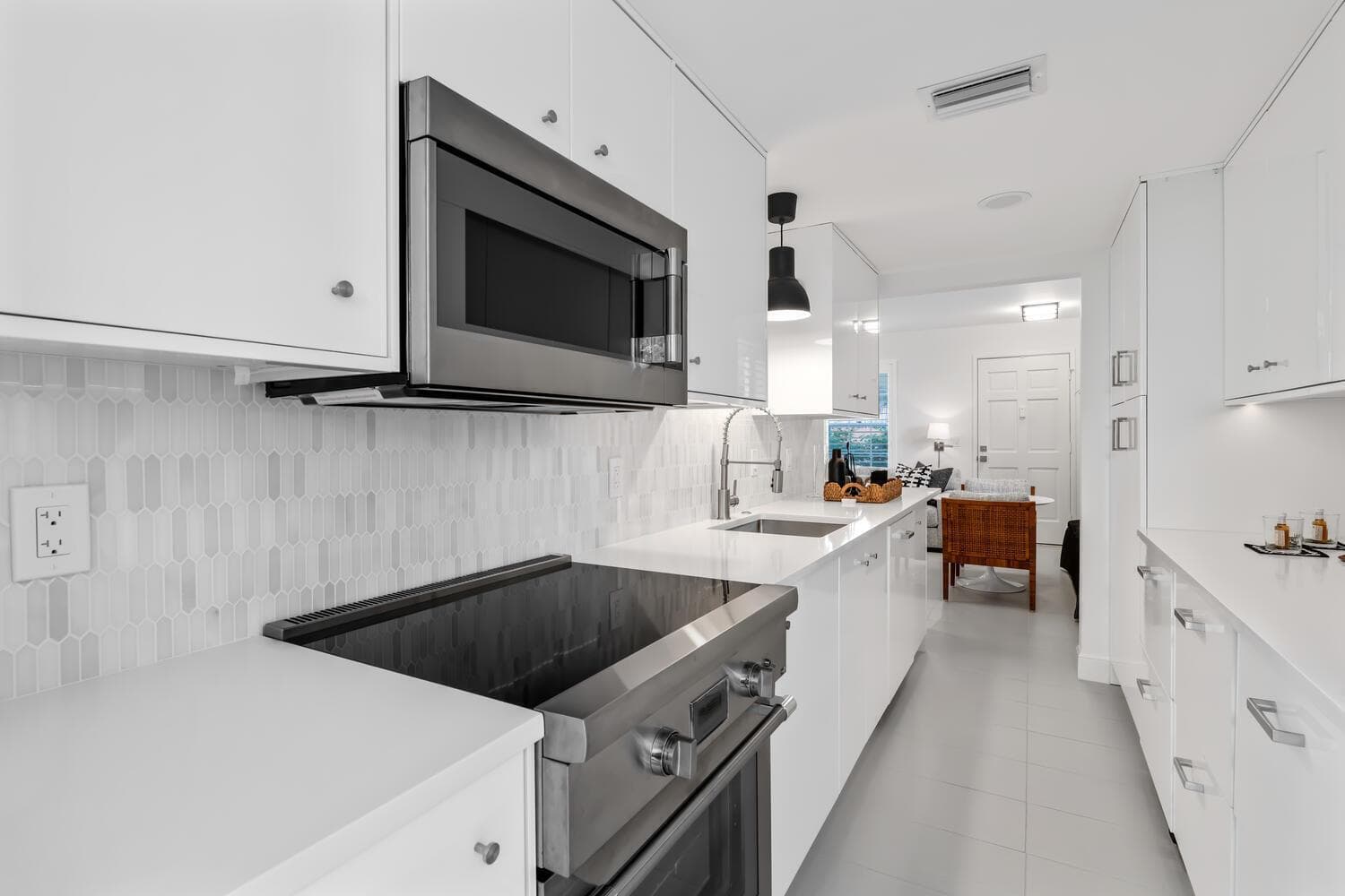 134 Peruvian Ave Palm Beach FL-large-012