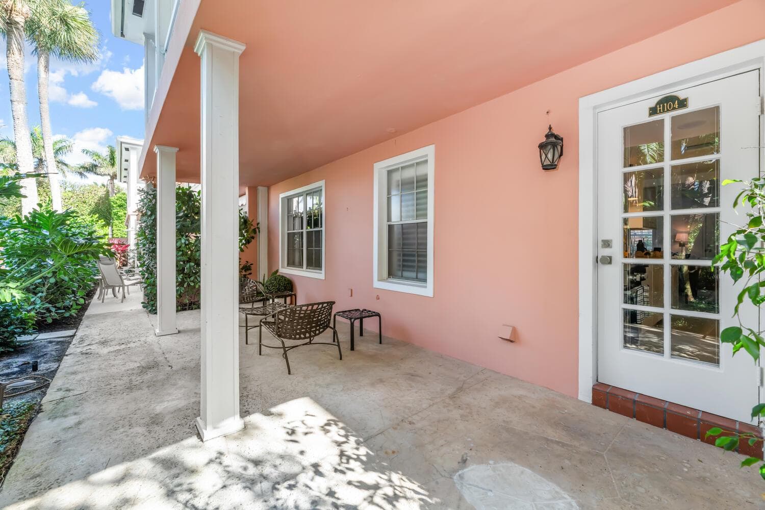 134 Peruvian Ave Palm Beach FL-large-023