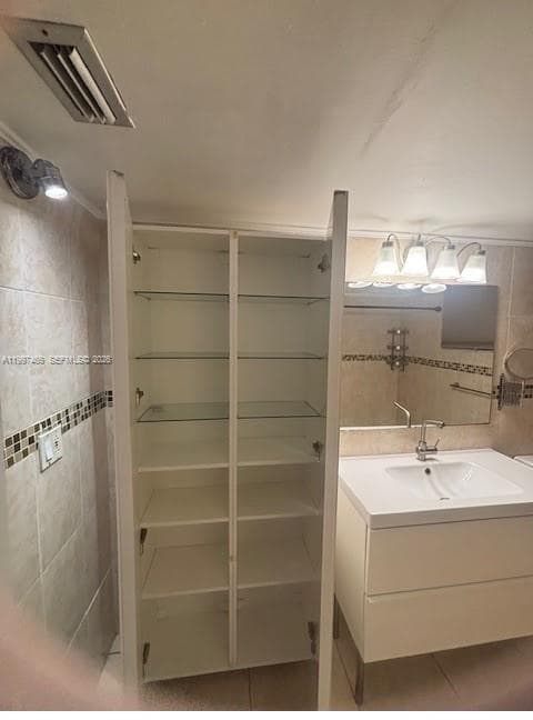 JADE WINDS GROUP ALLAMAND · #214-2 in Miami - Photo 15