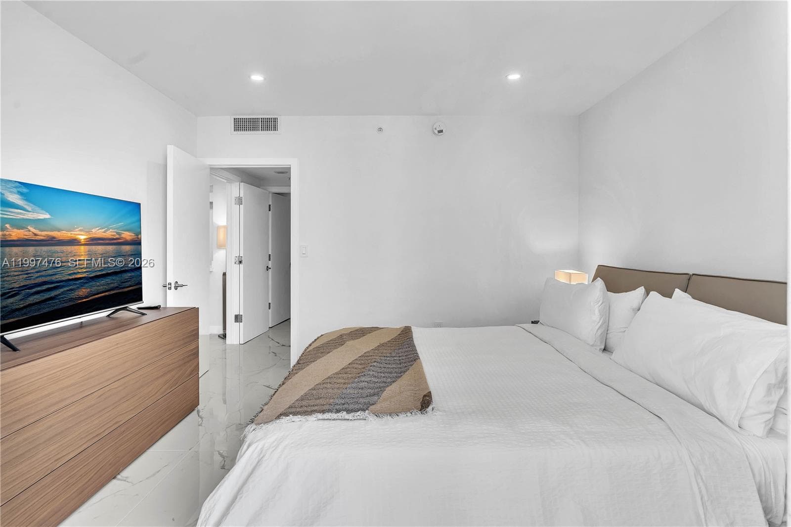Ocean Point Beach Club · #1703 in Sunny Isles Beach - Photo 23