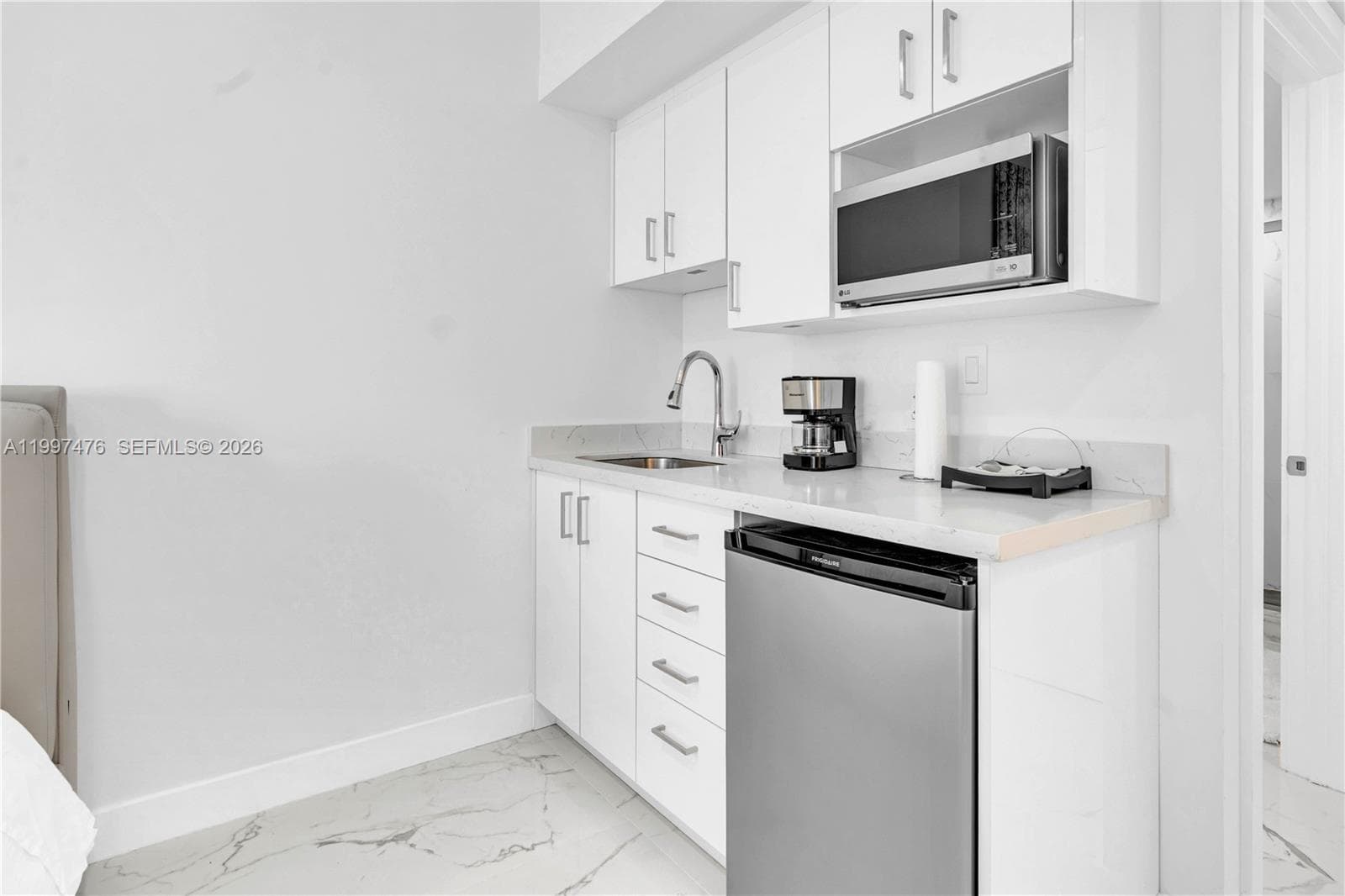 Ocean Point Beach Club · #1703 in Sunny Isles Beach - Photo 12