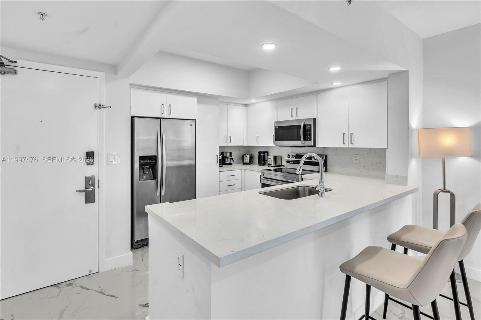 Ocean Point Beach Club · #1703 in Sunny Isles Beach - Photo 10