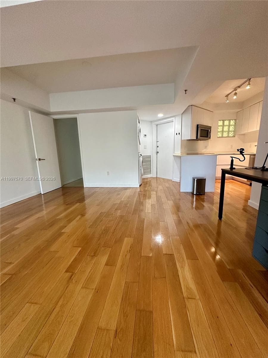 Ocean 91 · #202 in Surfside - Photo 3