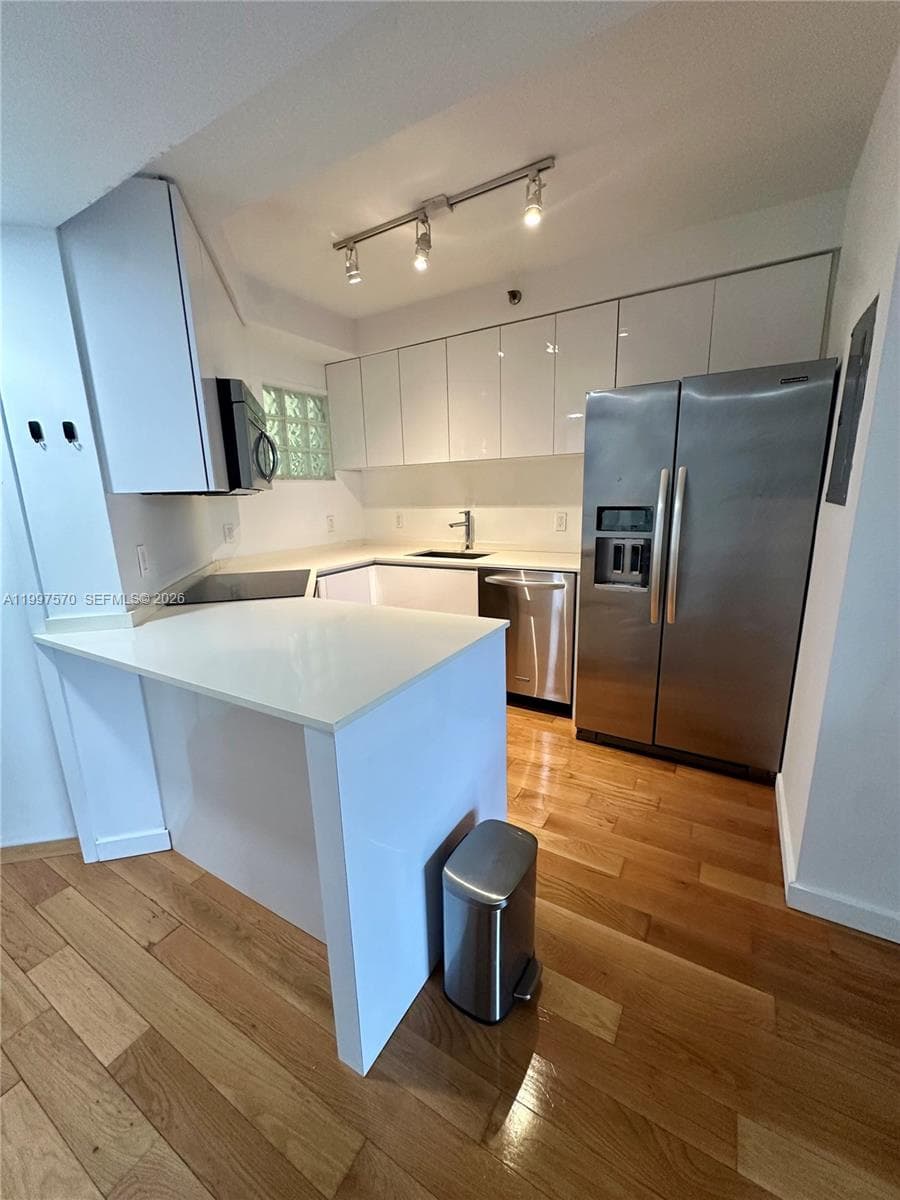 Ocean 91 · #202 in Surfside - Photo 9