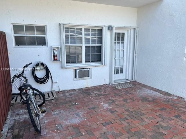 LA LAGUNA CONDO · #A-1 in Hallandale Beach - Photo 2