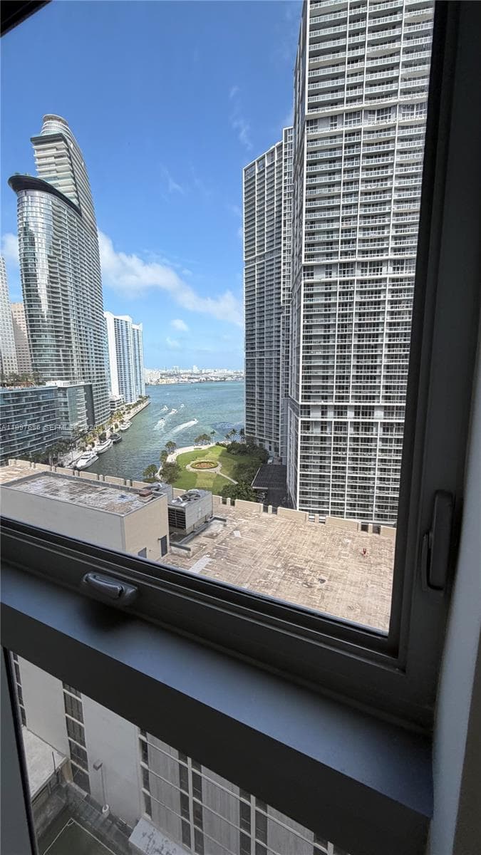 Viceroy Brickell Residences · #1915 in Miami - Photo 25