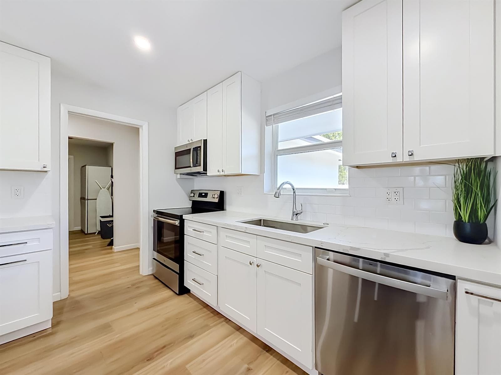 1950 NE 30th Street kitchen new 4