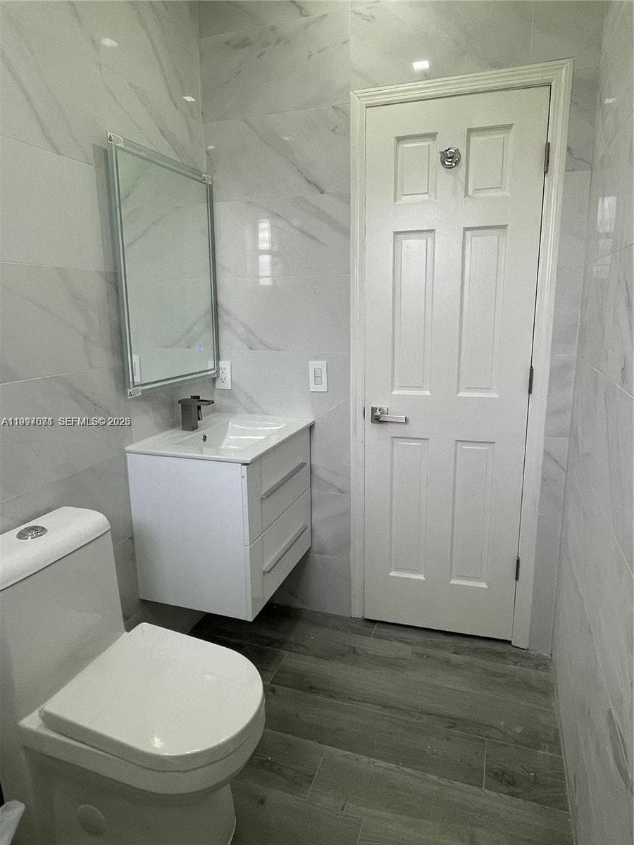 19740 W Saint Andrews Dr photo 17