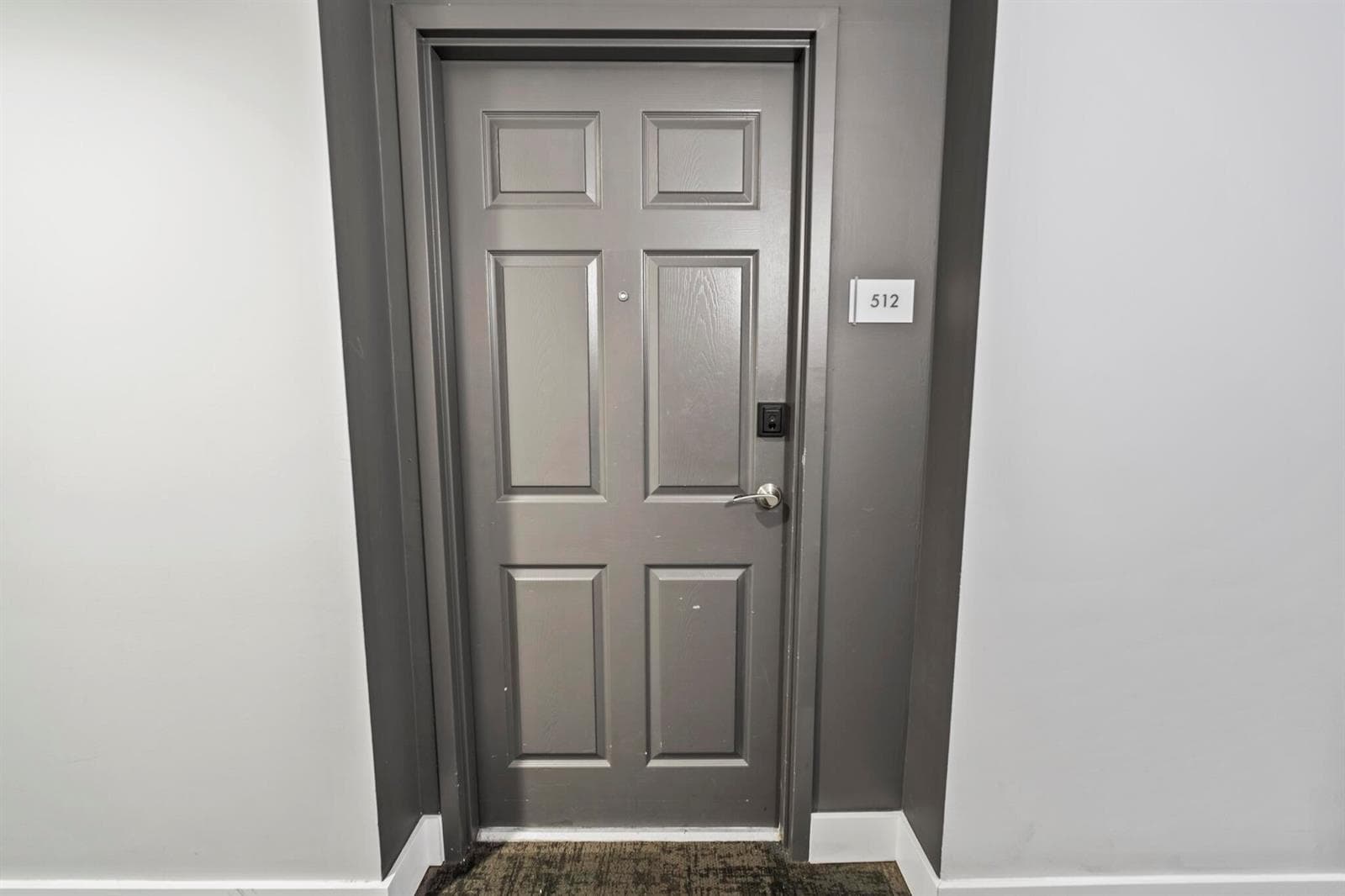 Door 512
