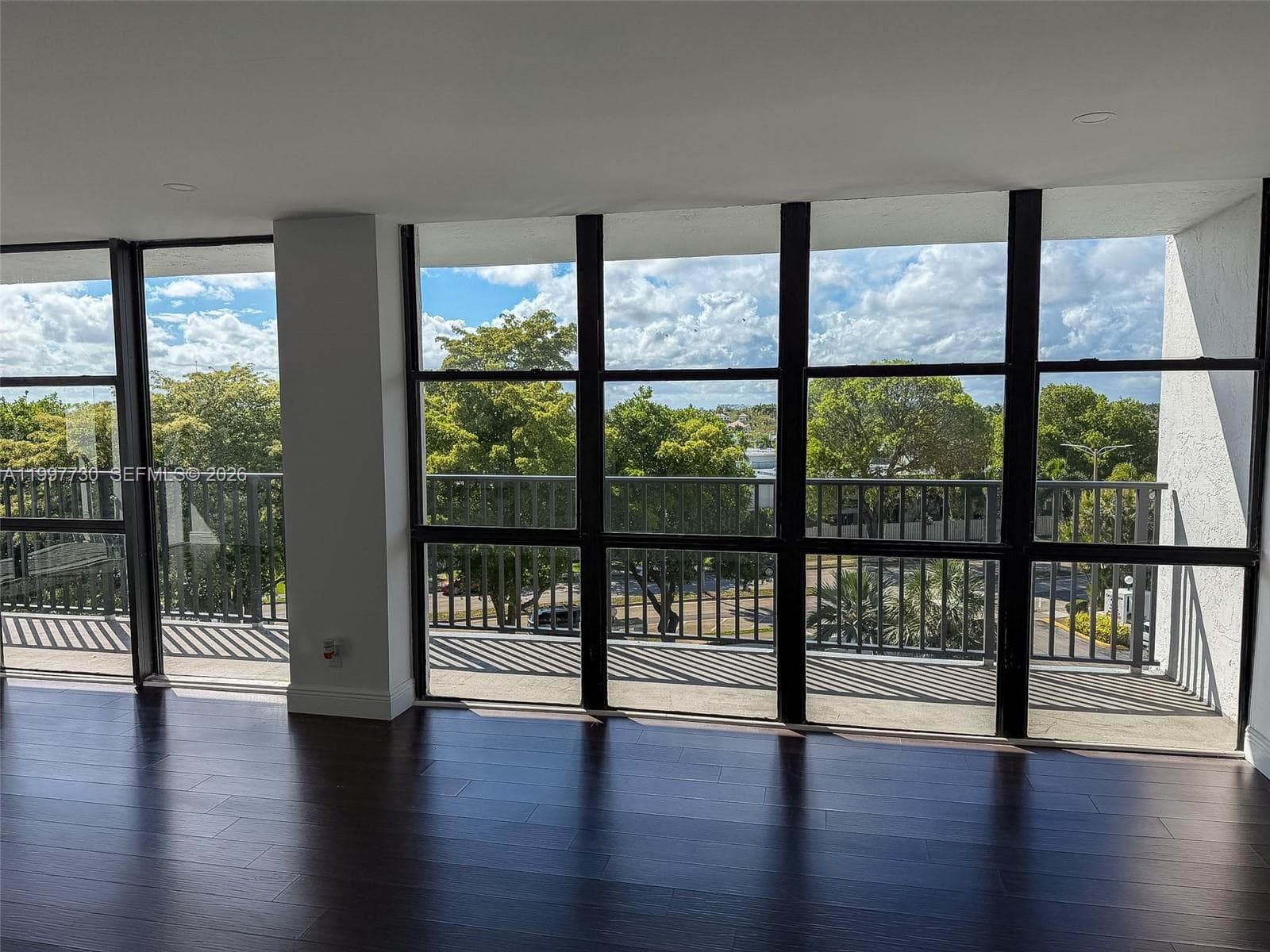 OCEANVIEW PARK CONDO · #531 in Hallandale Beach - Photo 6