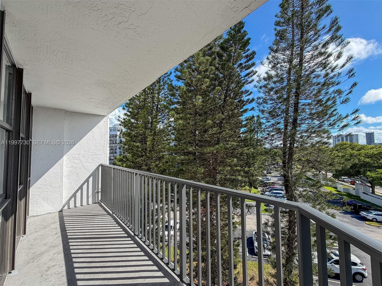 OCEANVIEW PARK CONDO · #531 in Hallandale Beach - Photo 13