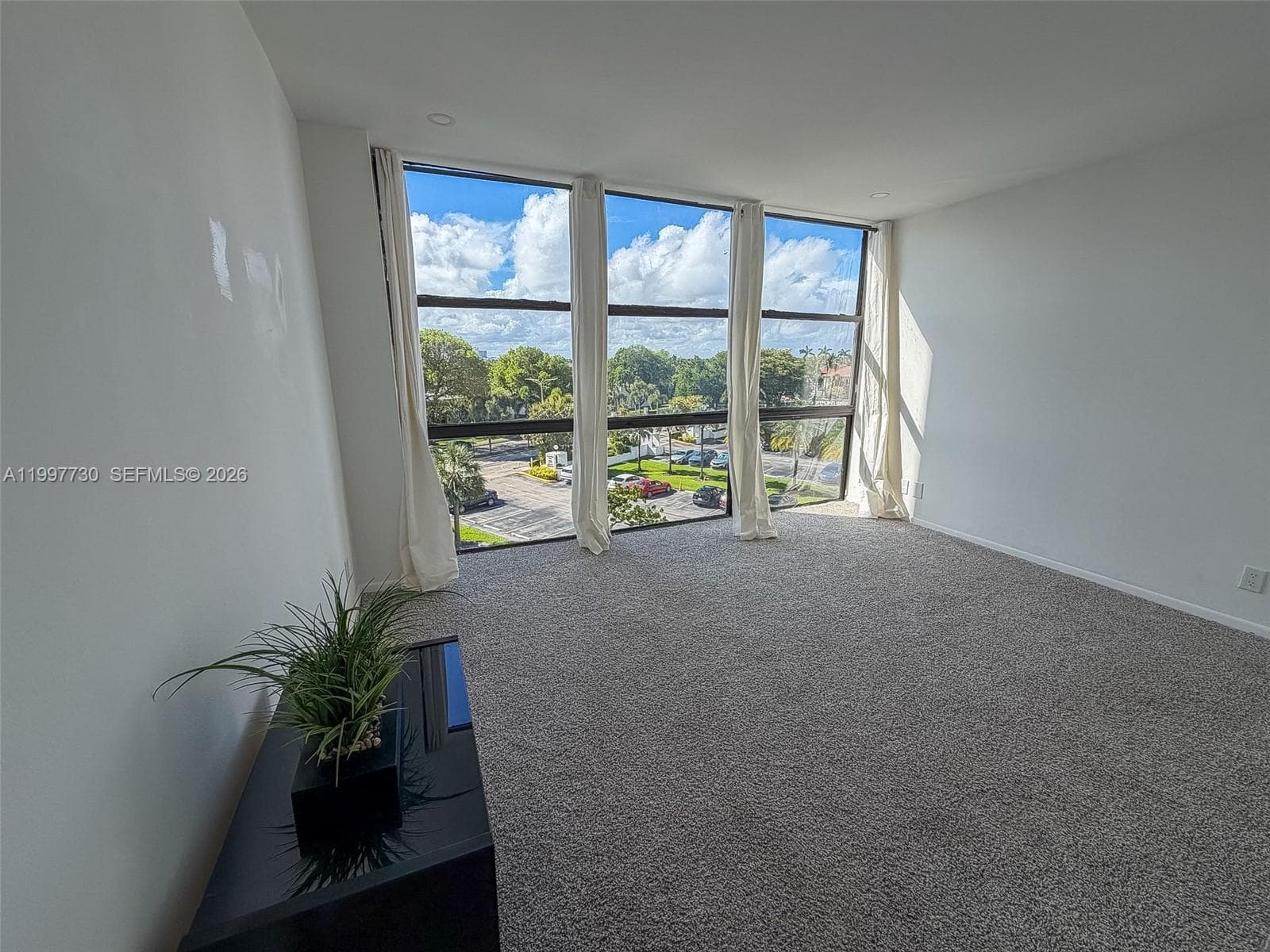 OCEANVIEW PARK CONDO · #531 in Hallandale Beach - Photo 17