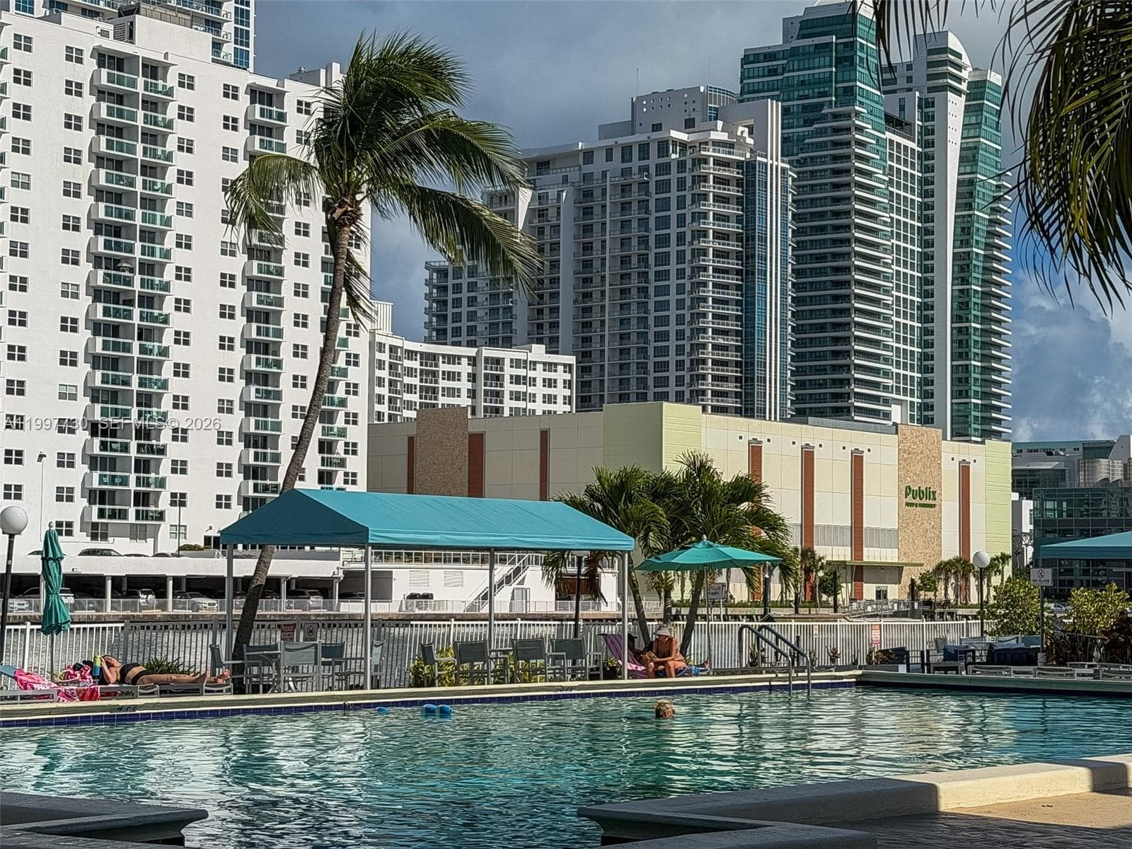 OCEANVIEW PARK CONDO · #531 in Hallandale Beach - Photo 30