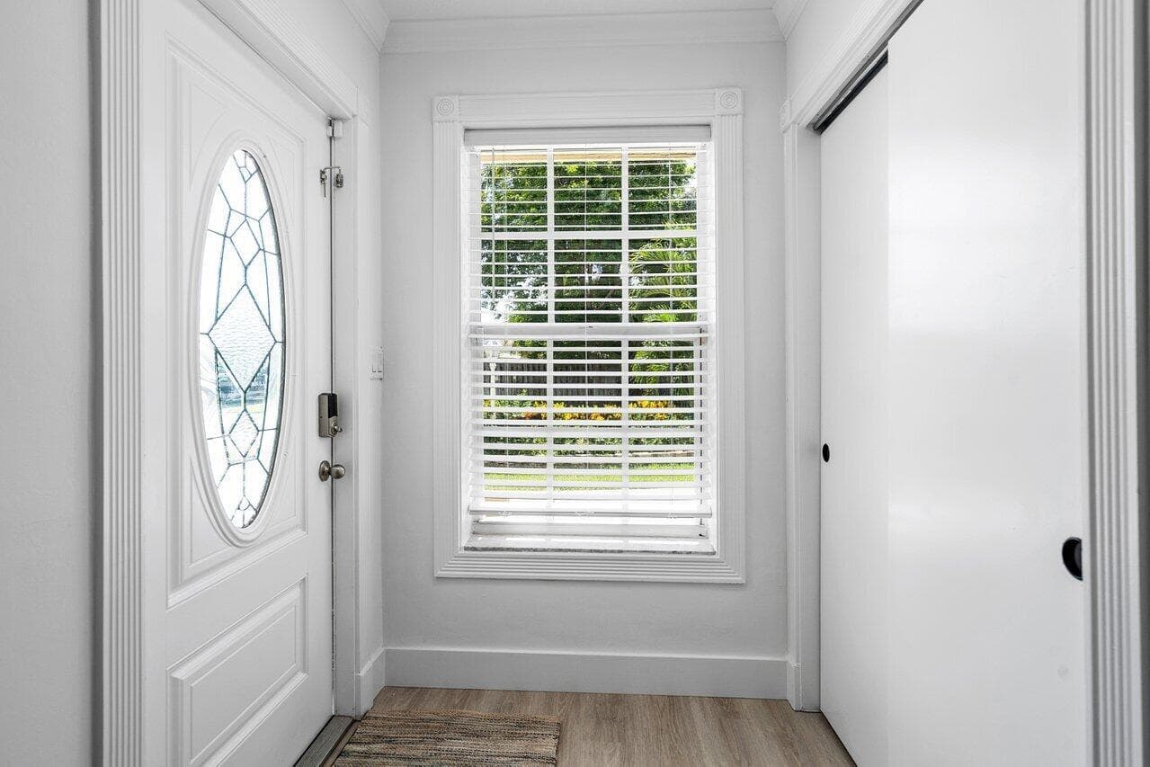 Foyer Entry