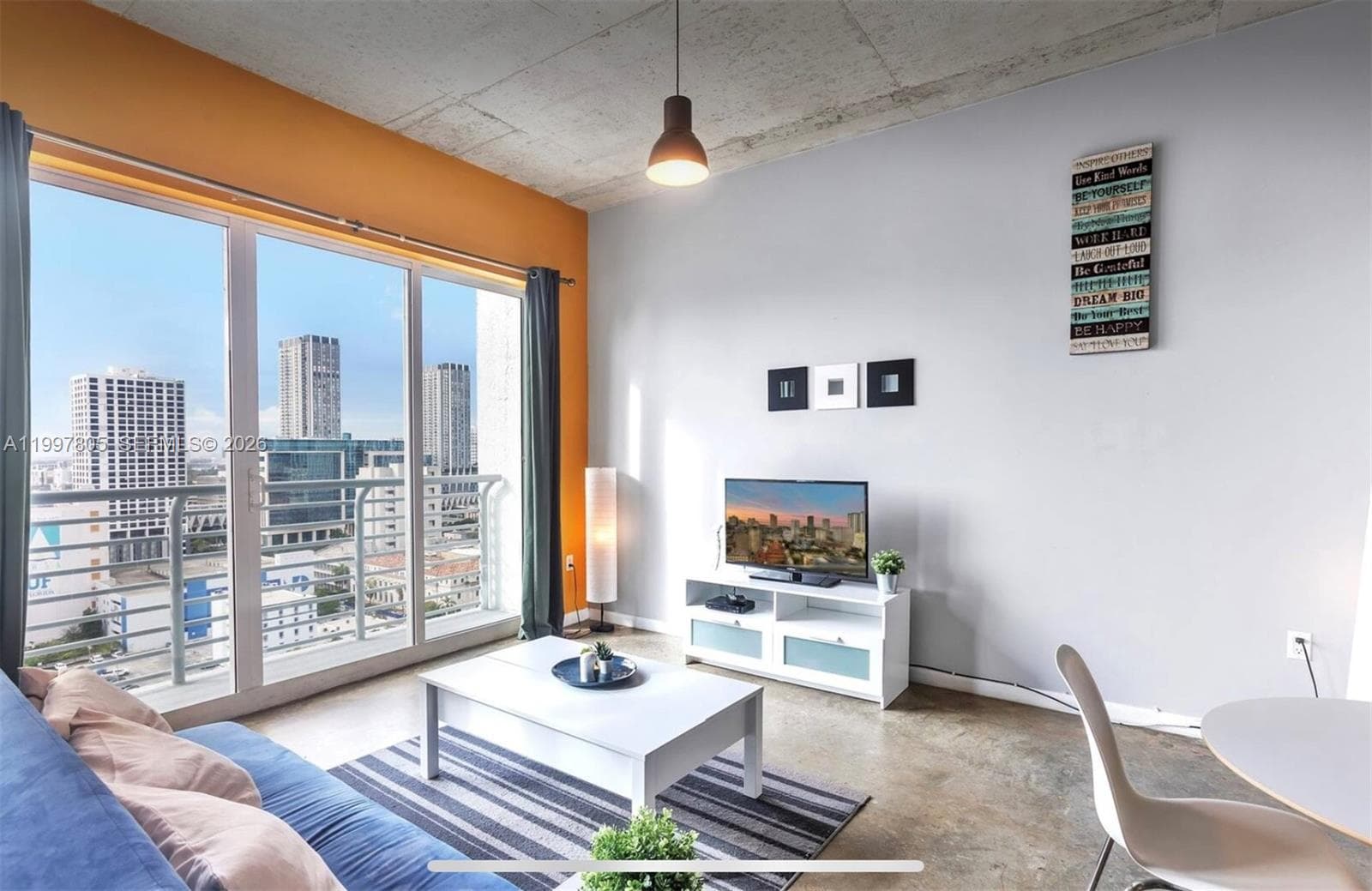 Loft Downtown II · #2015 in Miami - Photo 2