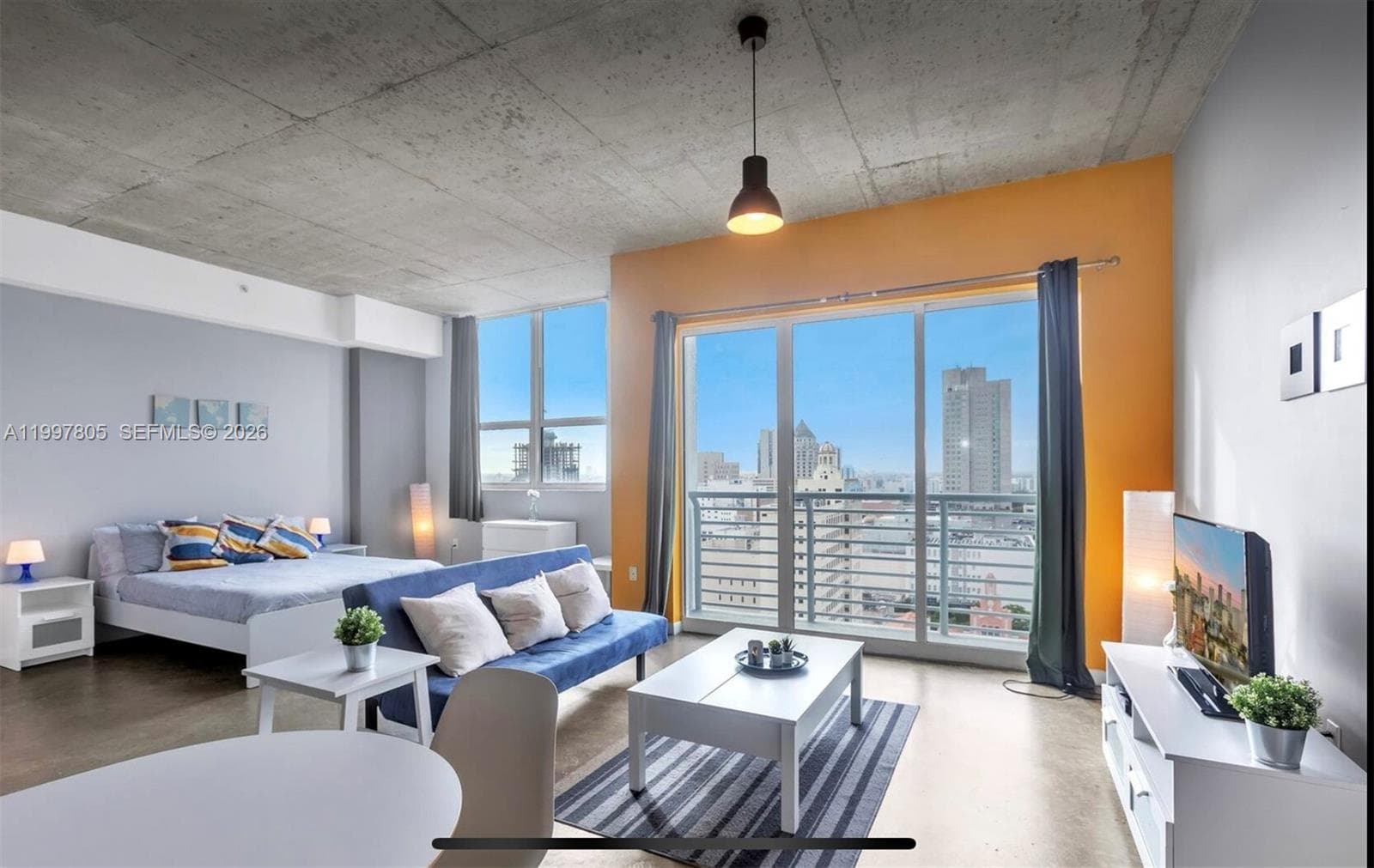 Loft Downtown II · #2015 in Miami - Photo 11