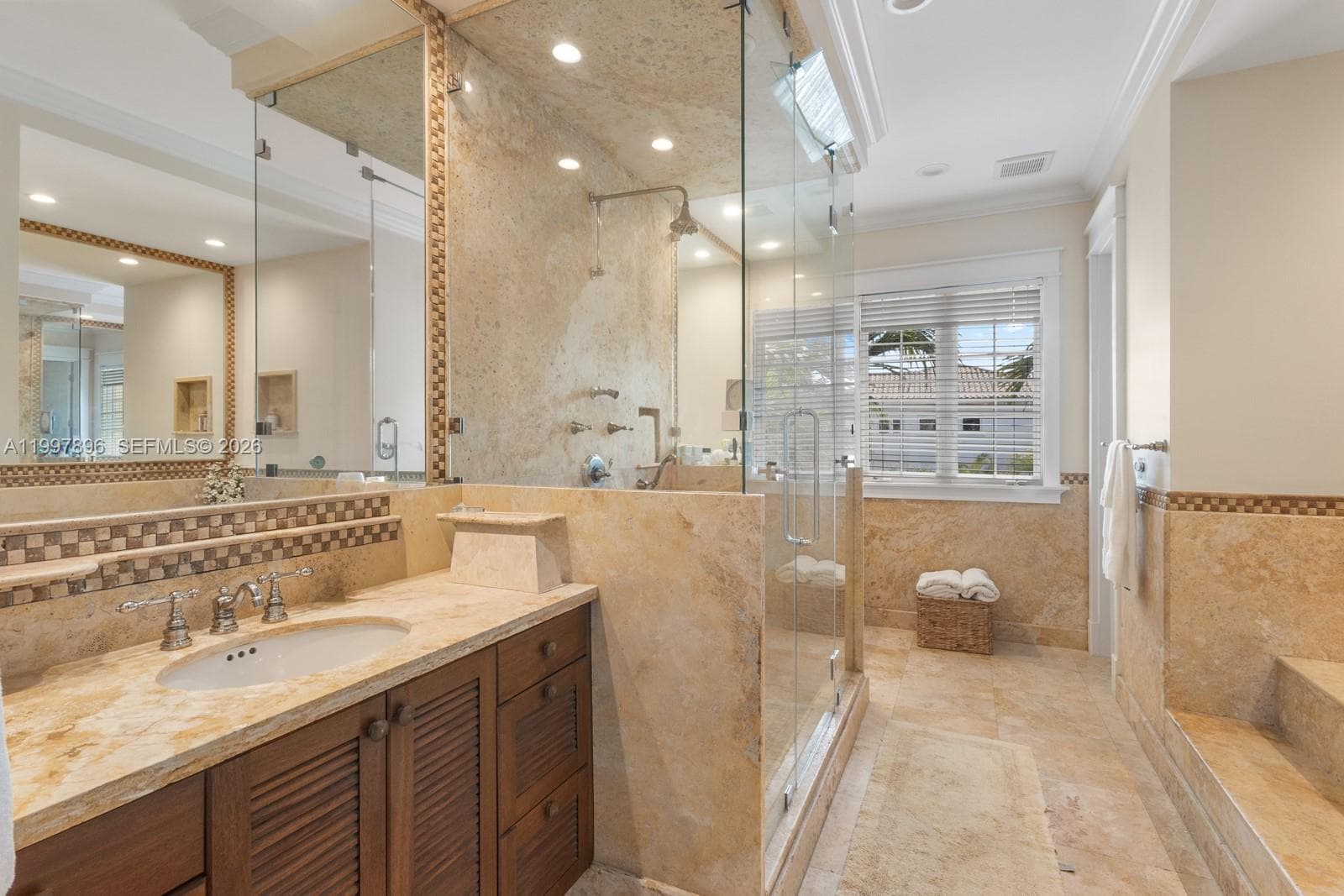 685 Harbor Ln photo 30