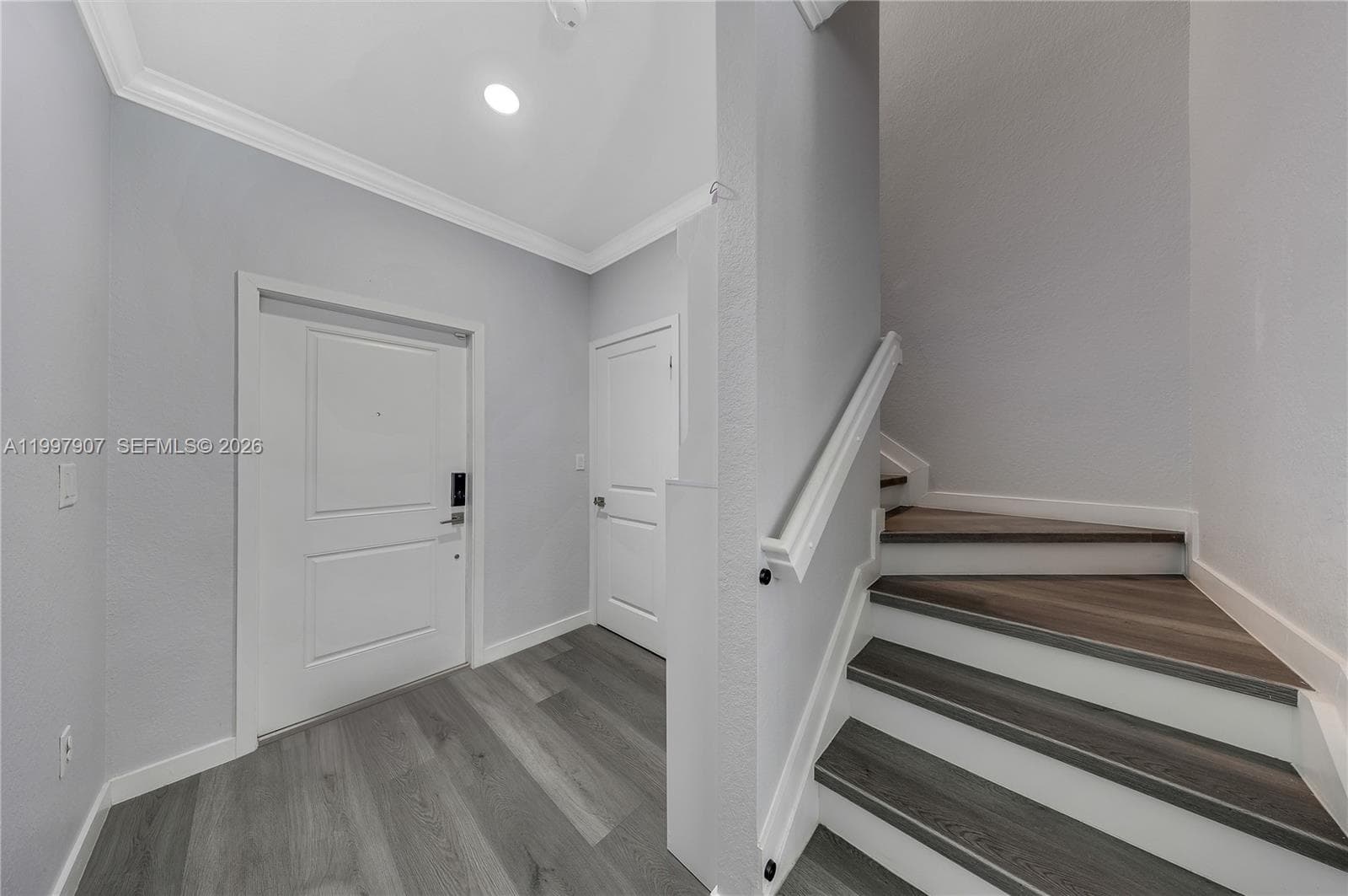 1079 SE 23rd Ter photo 11