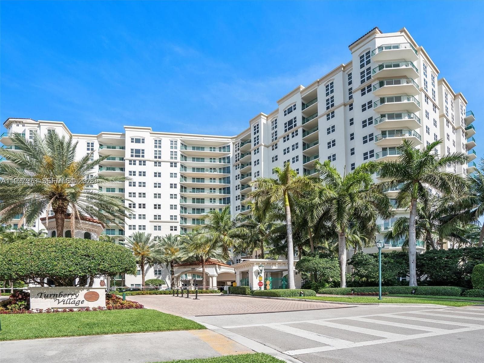 TURNBERRY VILLAGE · #1102 in Aventura - Photo 38