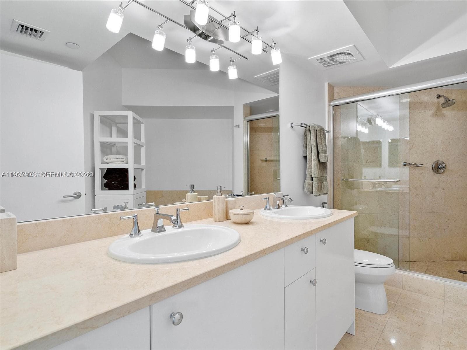 TURNBERRY VILLAGE · #1102 in Aventura - Photo 19