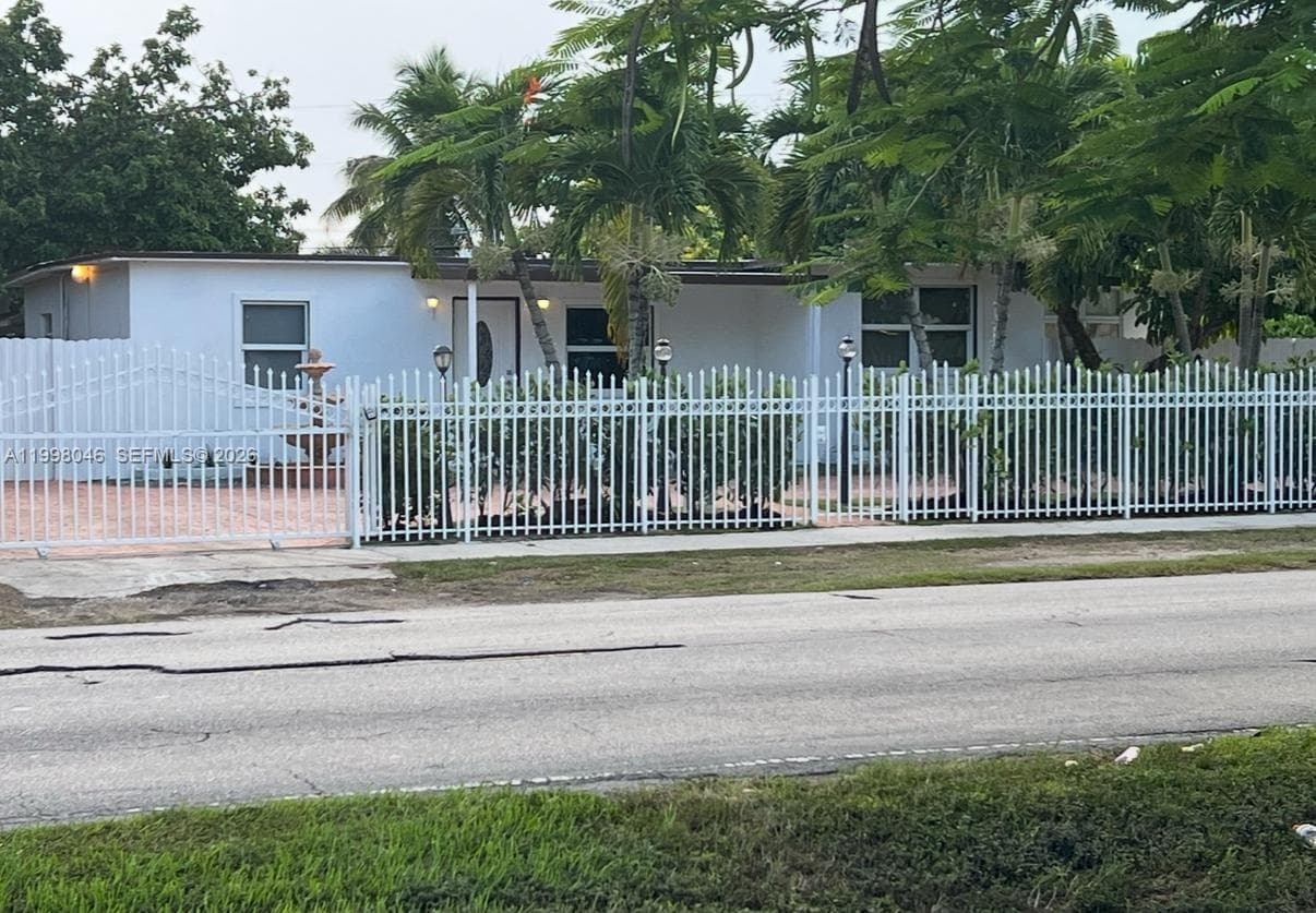 29350 SW 152nd Ave photo 1