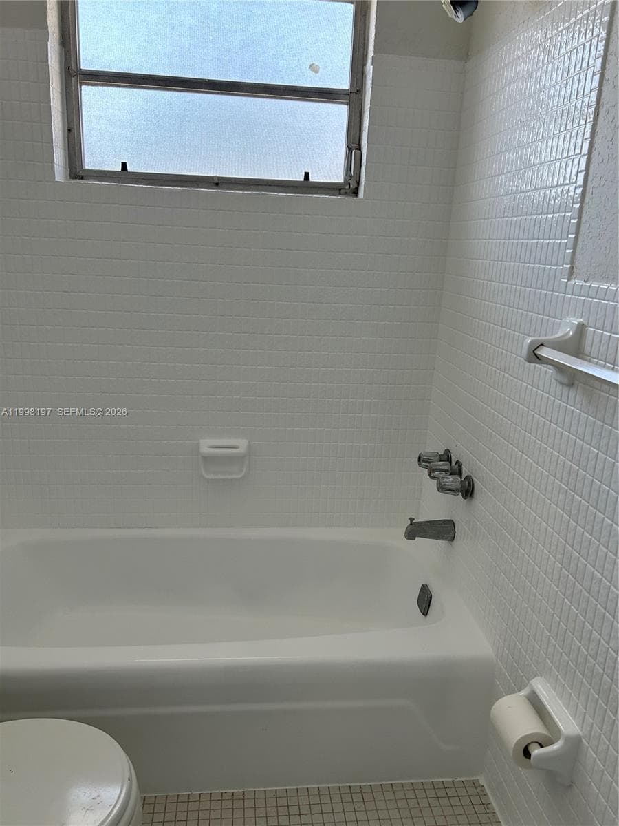 Cypress Gardens Condo · #6B in Hollywood - Photo 26