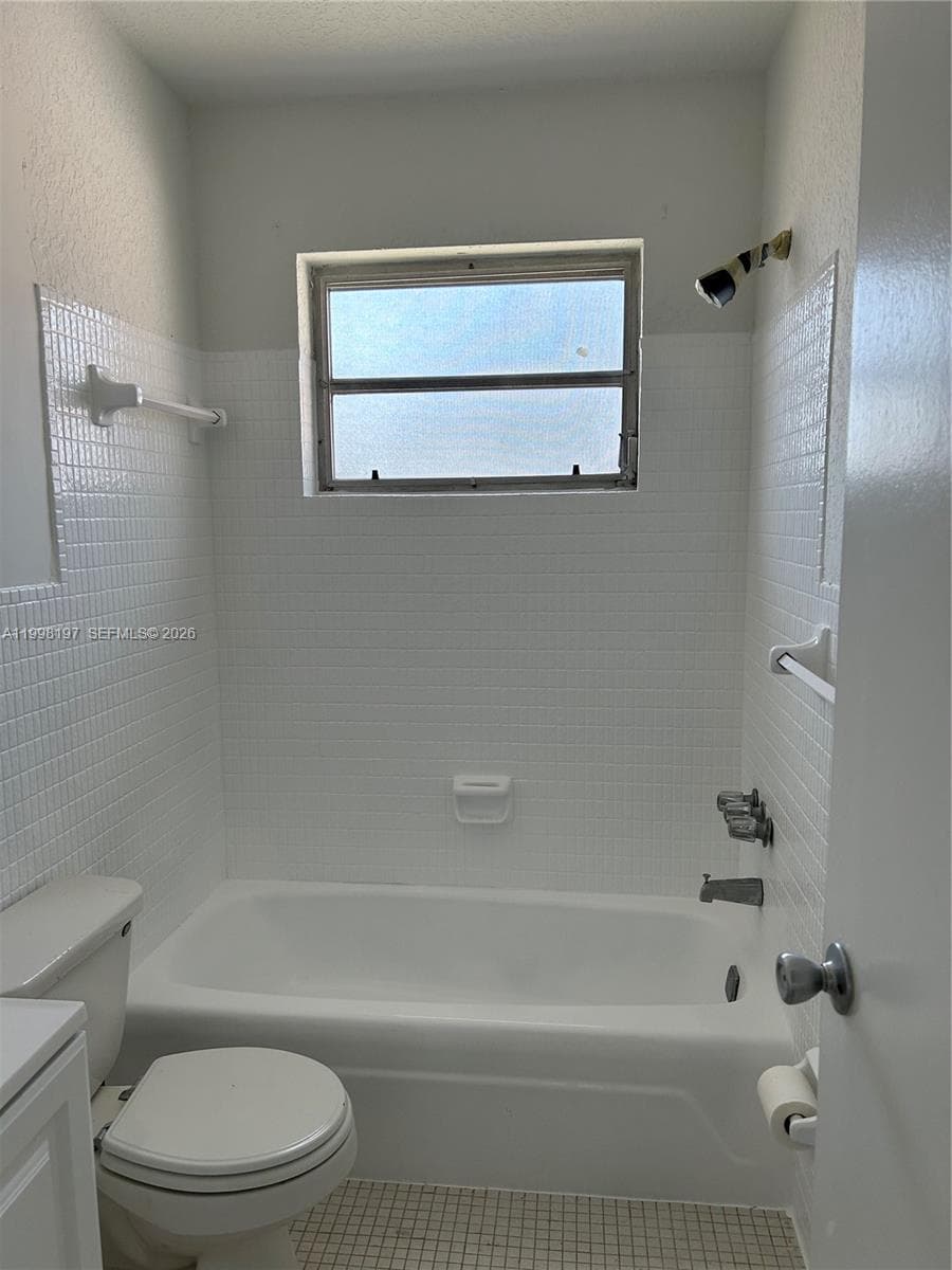 Cypress Gardens Condo · #6B in Hollywood - Photo 30