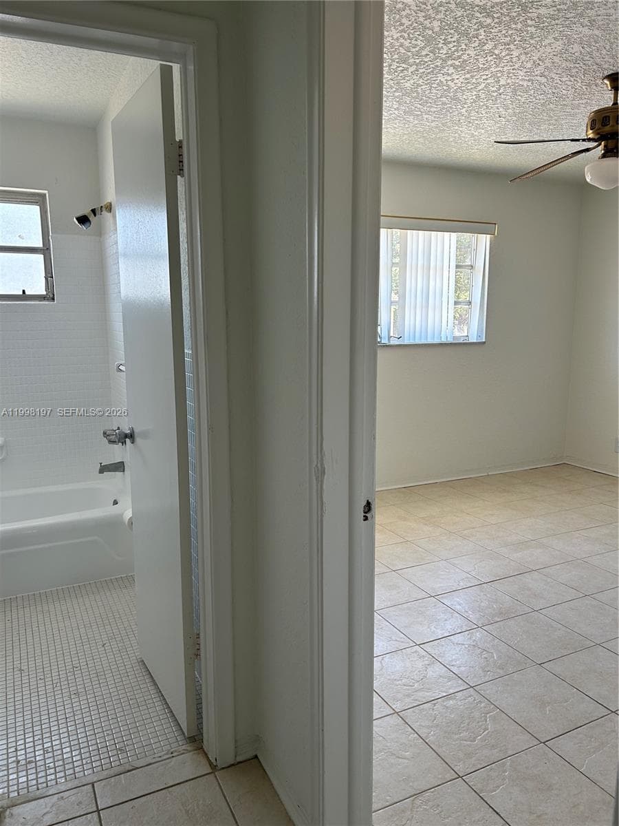 Cypress Gardens Condo · #6B in Hollywood - Photo 25