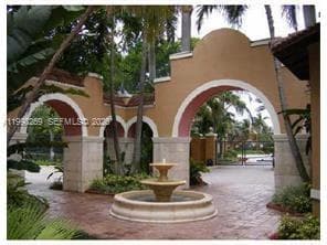 Yacht Club · #9504 in Aventura - Photo 4