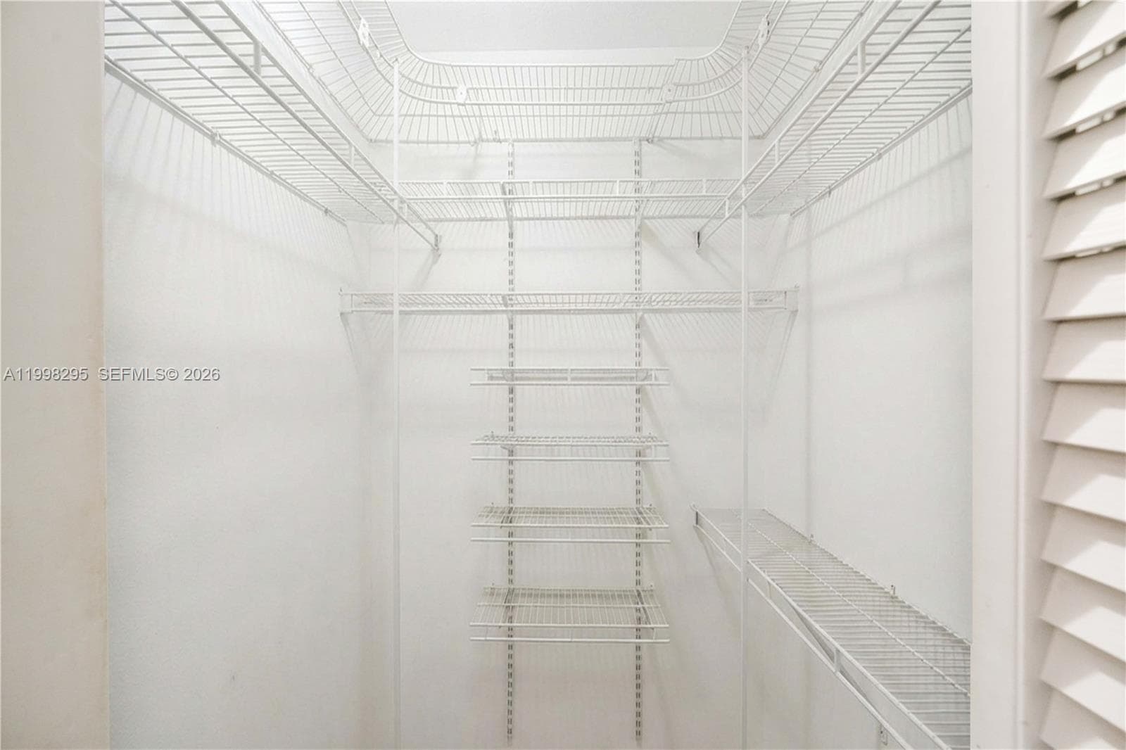 905 Mandarin Isle photo 27