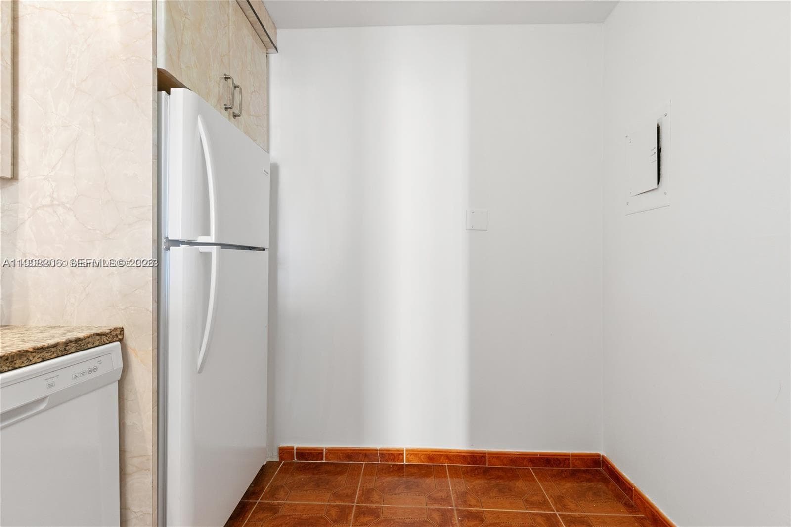 PLAZA TOWERS SOUTH · #1103 in Hallandale Beach - Photo 17