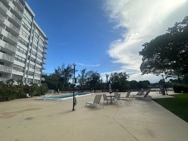 WILSHIRE CONDO · #616E in Miami - Photo 5