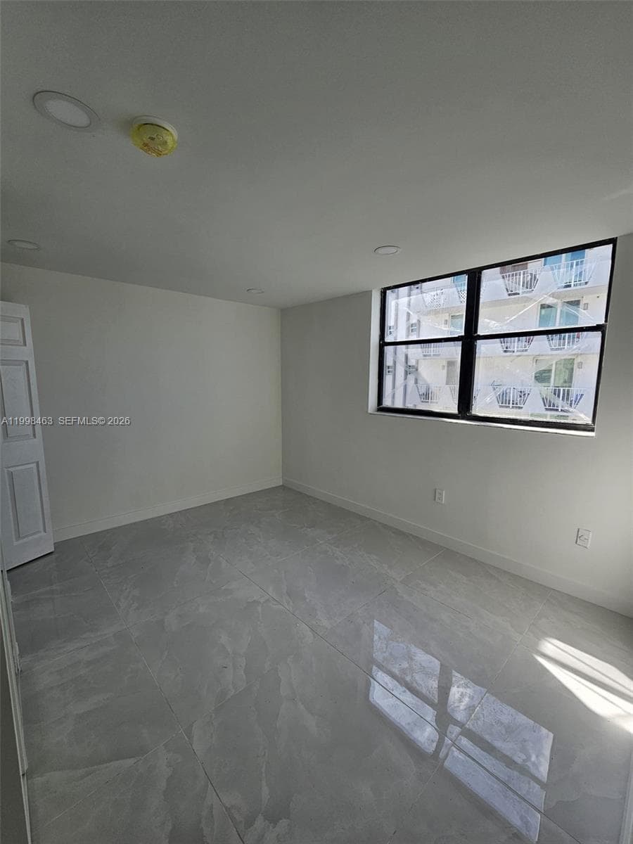 BAY PLAZA CONDOMINIUM · #506 in Miami Beach - Photo 9