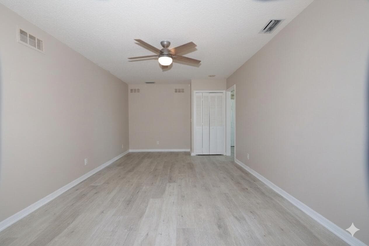 400SeasideLoftUnfurnished