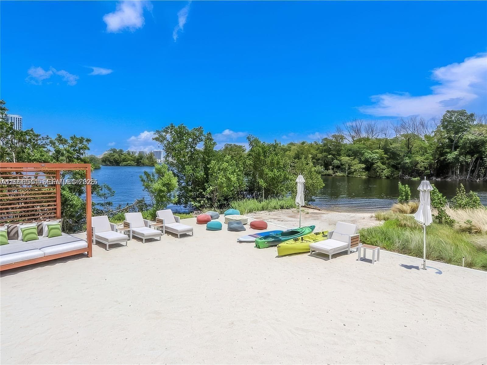 THE HARBOUR SOUTH CONDO · #2118 in North Miami Beach - Photo 3