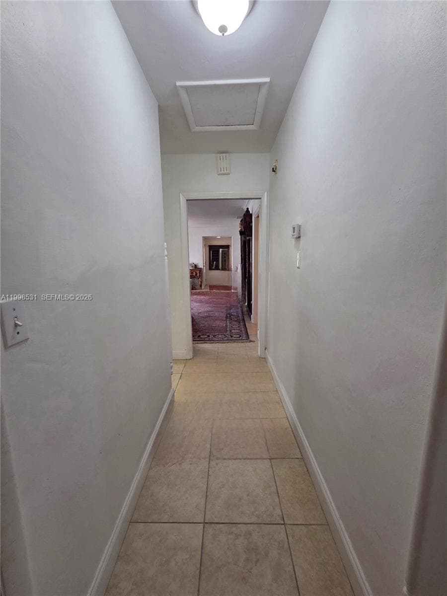 345 Malaga Ave photo 12