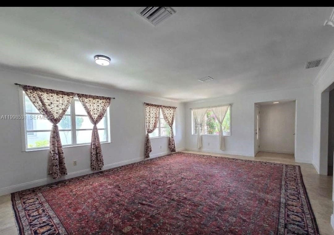 345 Malaga Ave photo 7