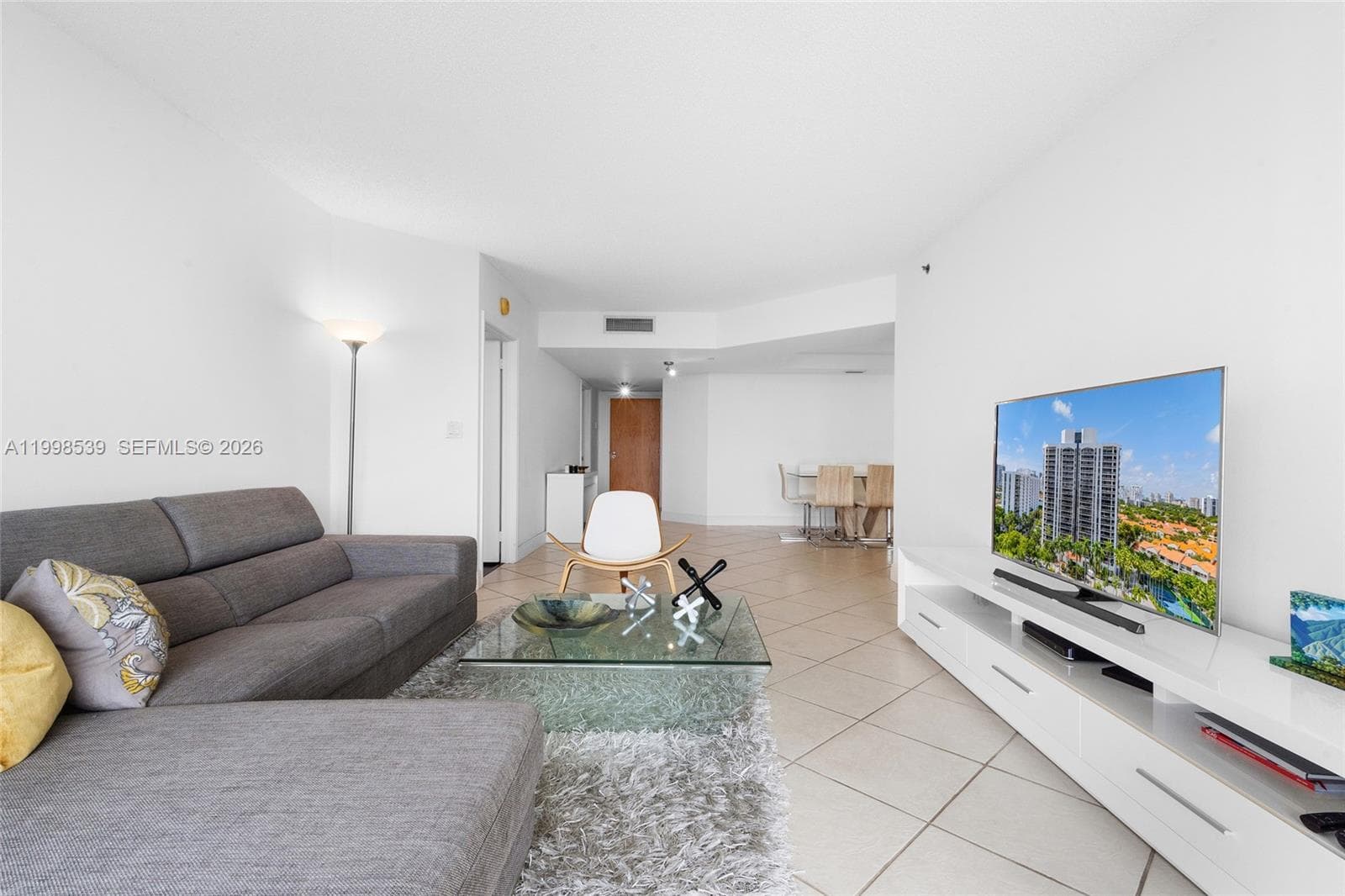 HARBOR TWS AT THE WATERWA · #601+DEN in Aventura - Photo 2