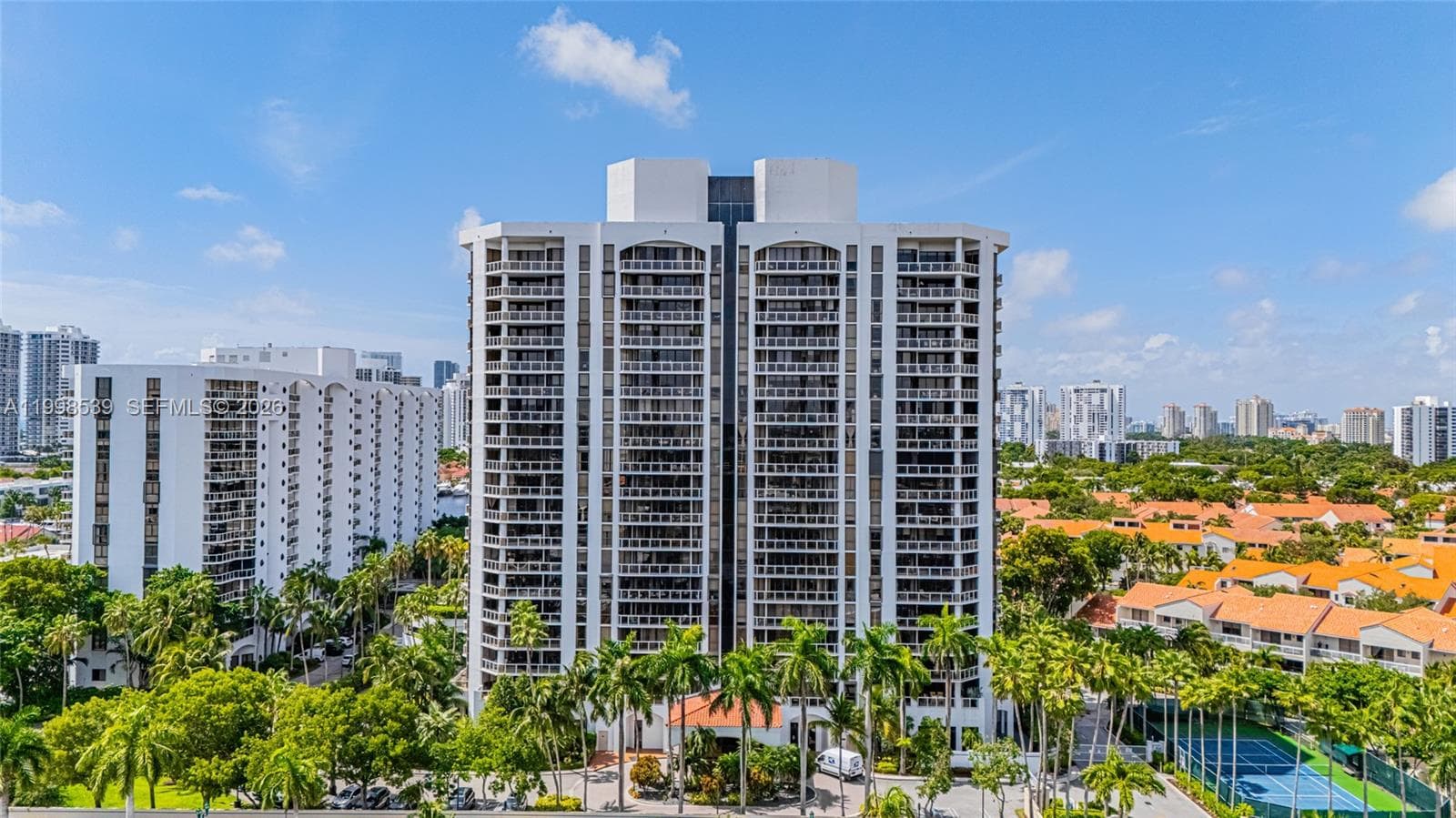 HARBOR TWS AT THE WATERWA · #601+DEN in Aventura - Photo 52