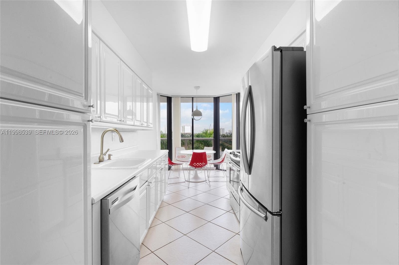 HARBOR TWS AT THE WATERWA · #601+DEN in Aventura - Photo 14