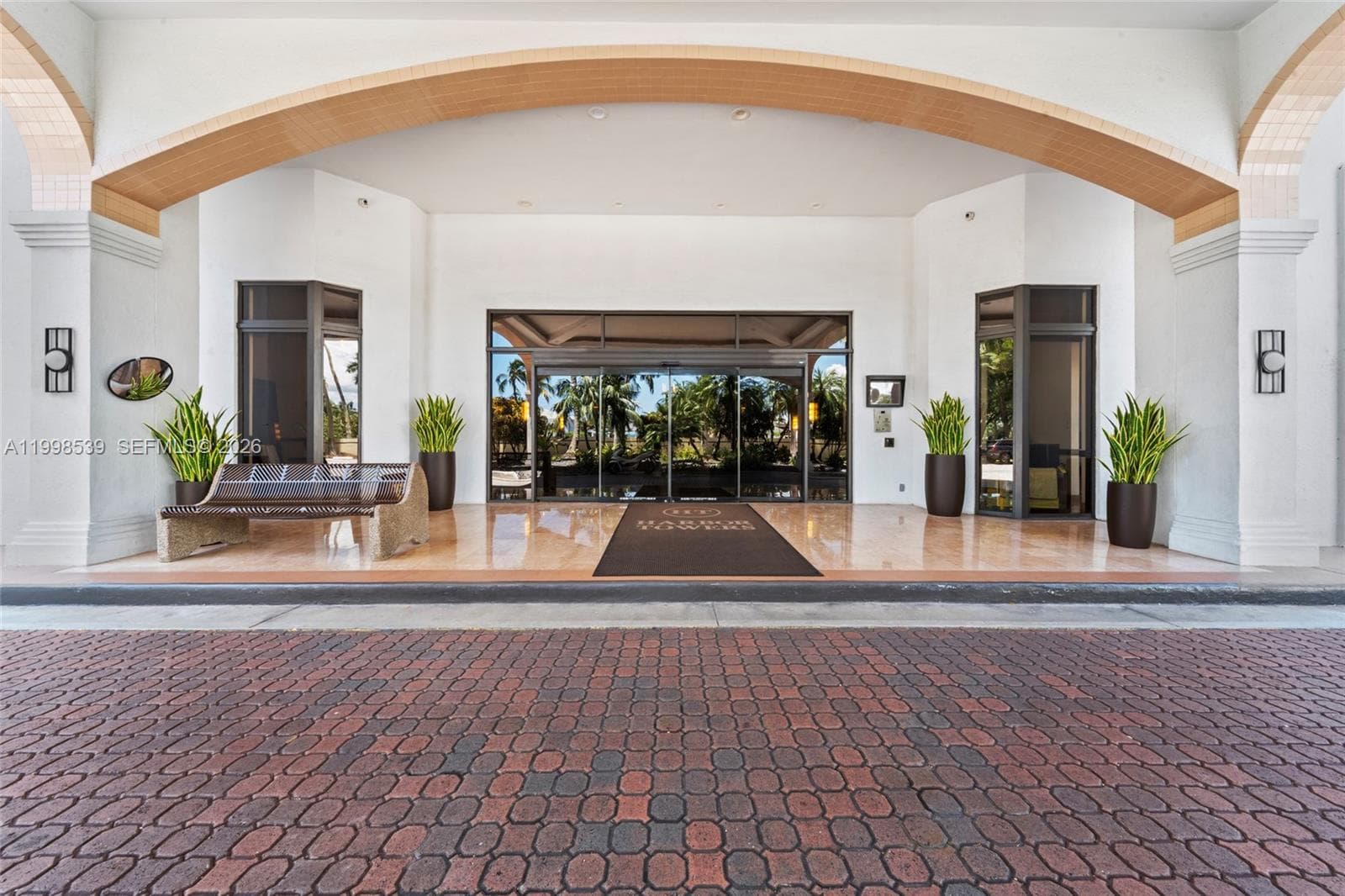 HARBOR TWS AT THE WATERWA · #601+DEN in Aventura - Photo 45