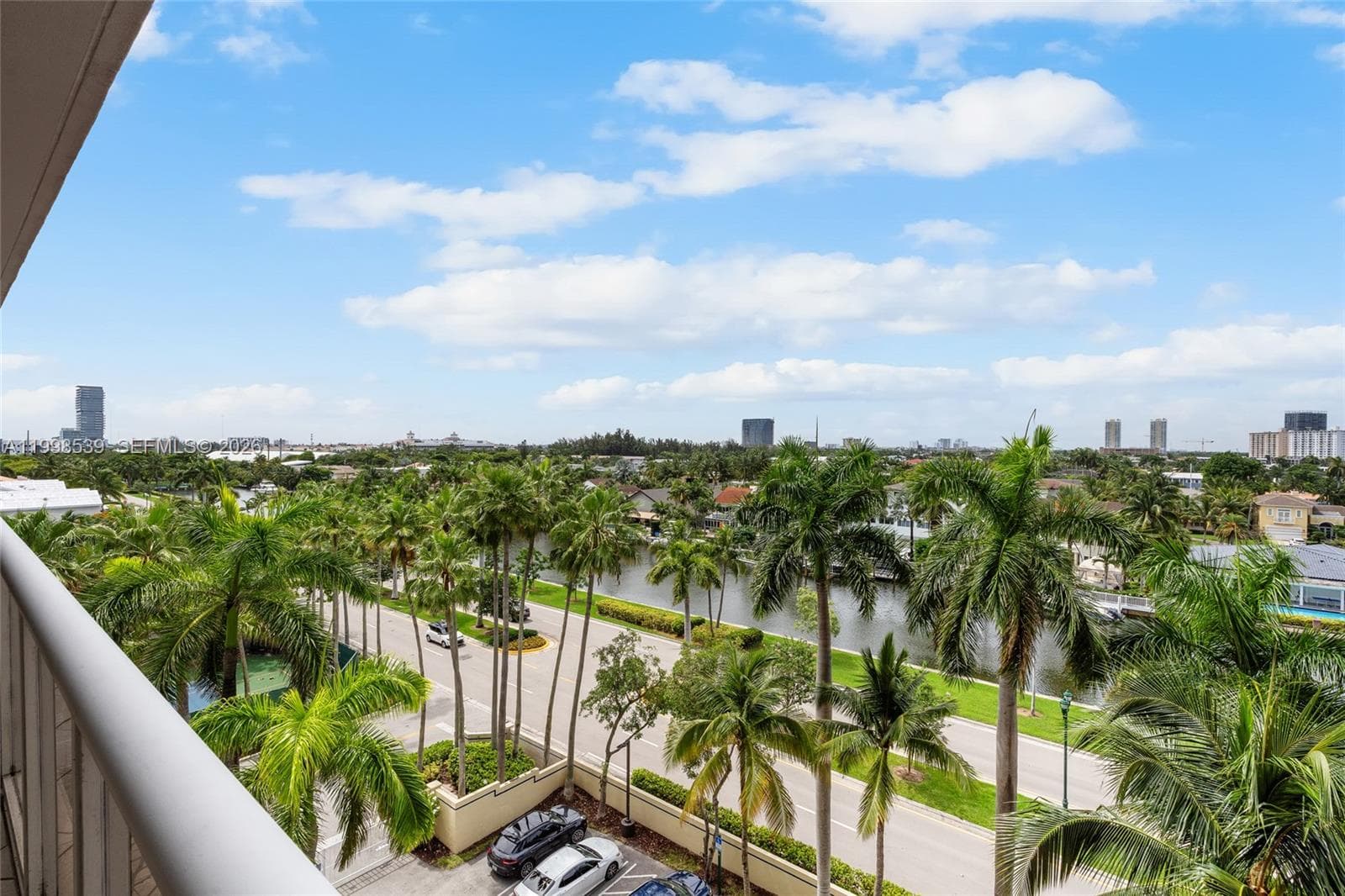 HARBOR TWS AT THE WATERWA · #601+DEN in Aventura - Photo 18