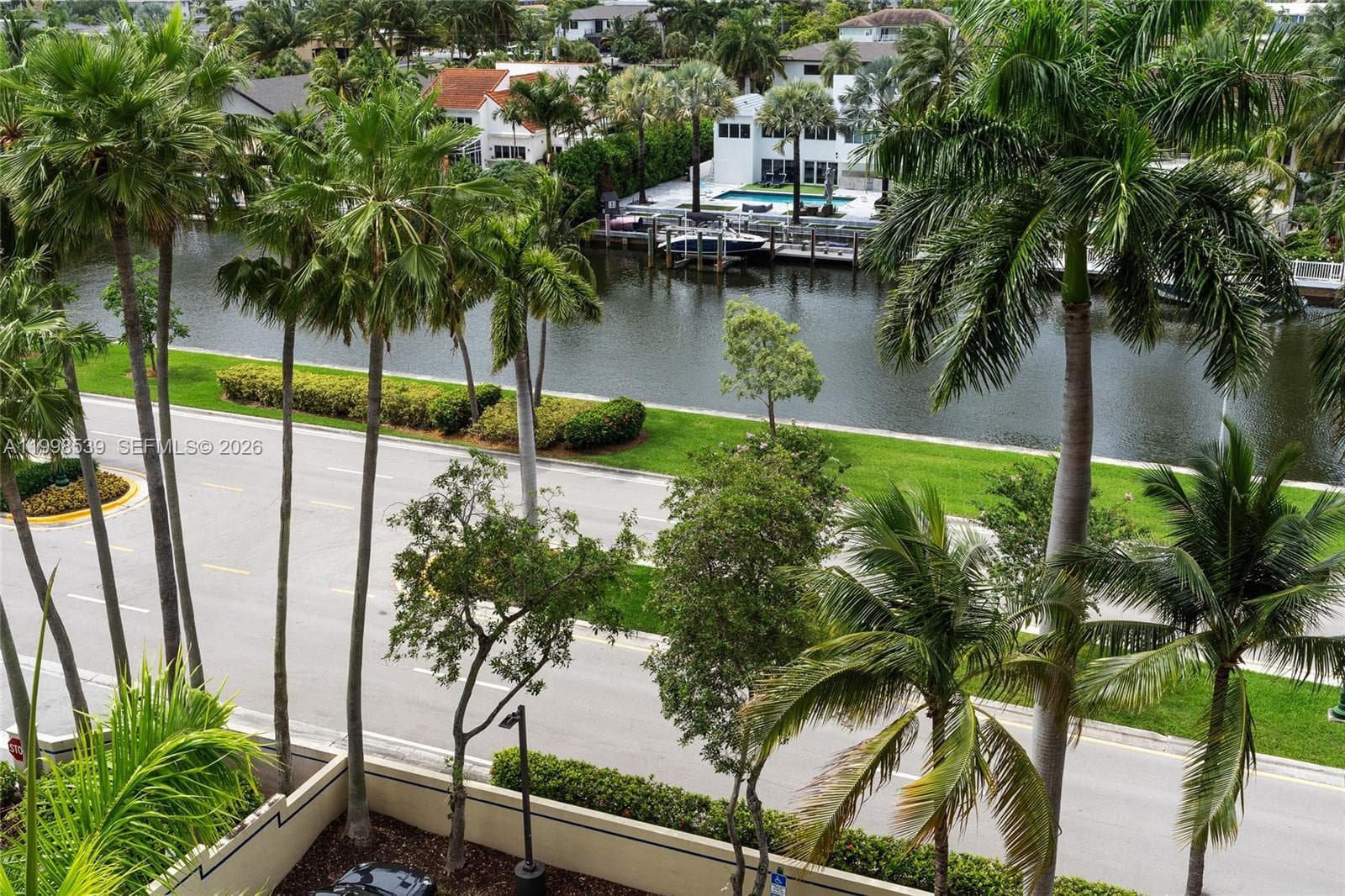 HARBOR TWS AT THE WATERWA · #601+DEN in Aventura - Photo 55