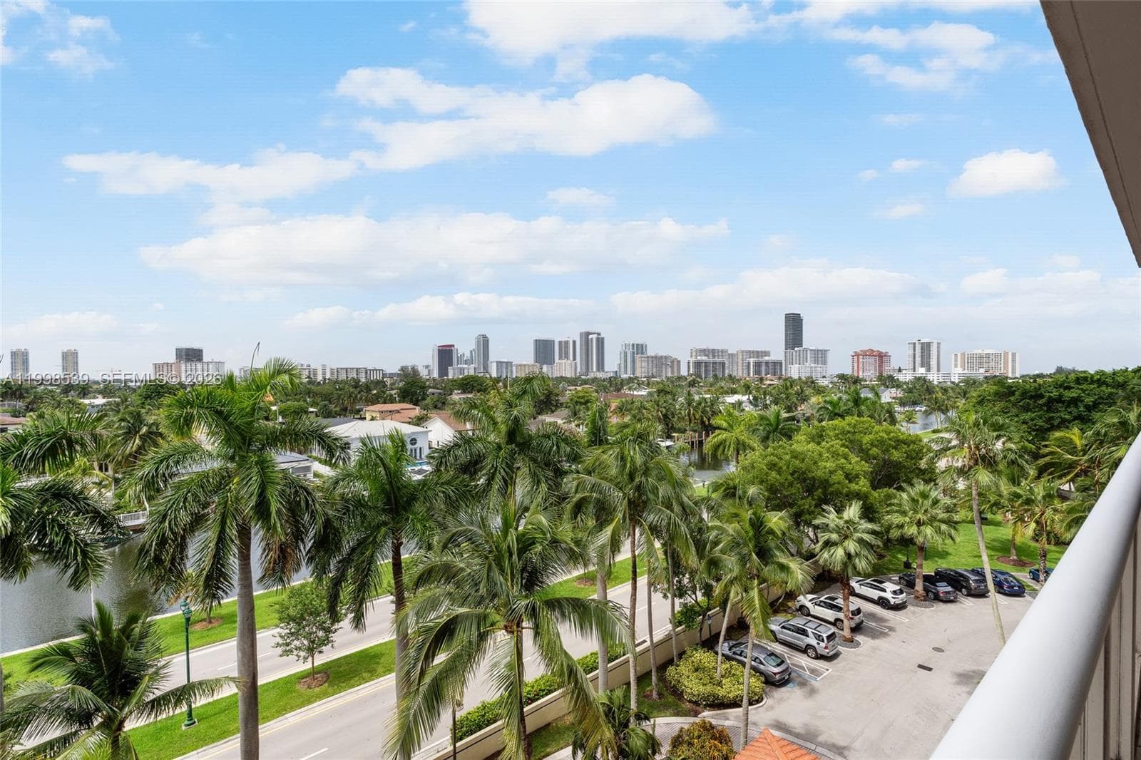 HARBOR TWS AT THE WATERWA · #601+DEN in Aventura - Photo 54