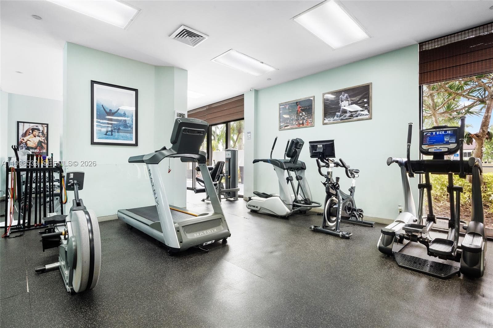 HARBOR TWS AT THE WATERWA · #601+DEN in Aventura - Photo 48
